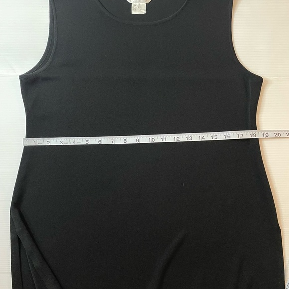 Exclusively Misook Shell Tank Top Set of 2 Black And Blue with Black Trim Size L - Picture 6 of 11